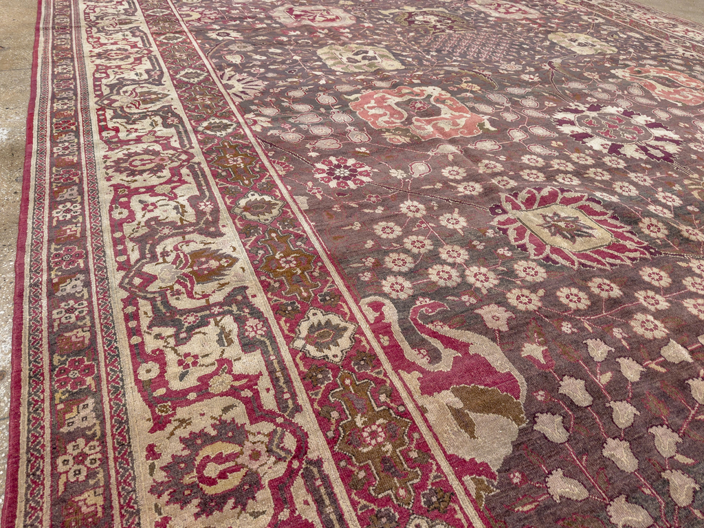 Antique Indian Agra Large Carpet, No.31581 - Galerie Shabab