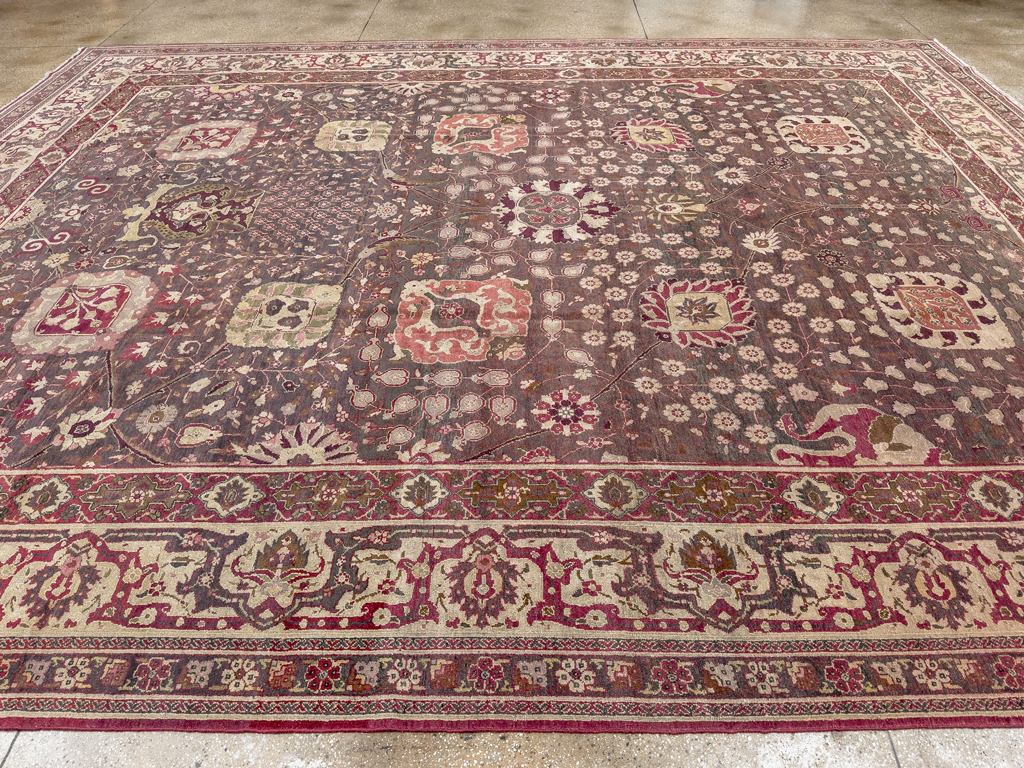 Antique Indian Agra Large Carpet, No.31581 - Galerie Shabab