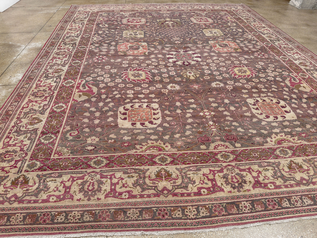 Antique Indian Agra Large Carpet, No.31581 - Galerie Shabab