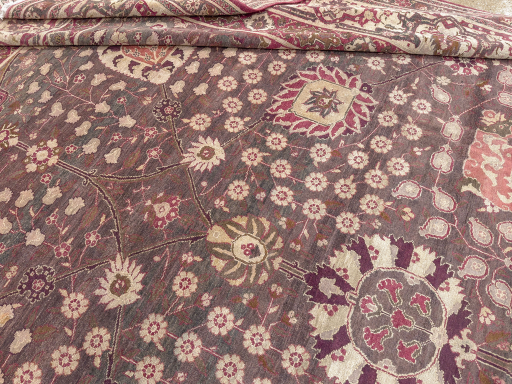 Antique Indian Agra Large Carpet, No.31581 - Galerie Shabab