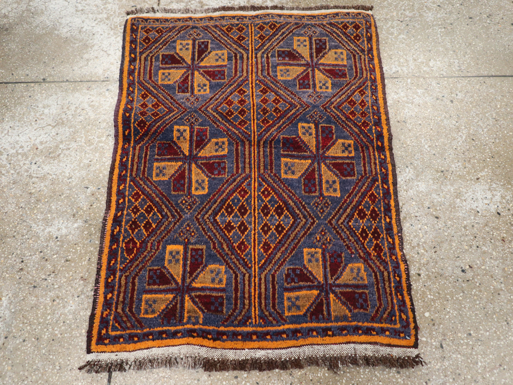 Vintage Persian Baluch Throw Rug, No.31582 - Galerie Shabab