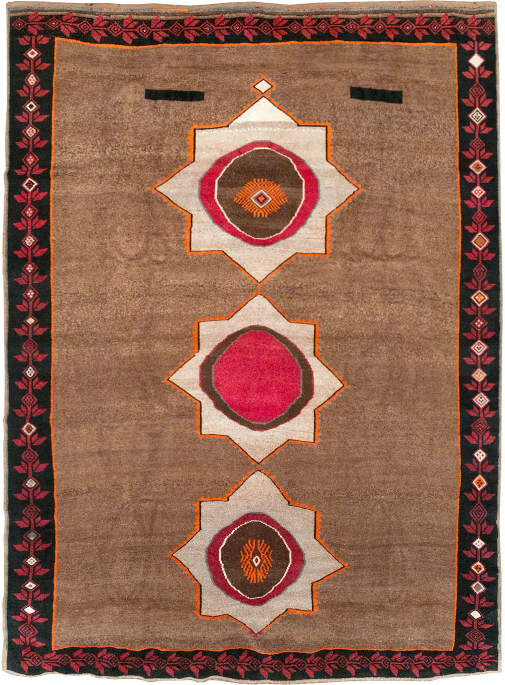Vintage Turkish Anatolian Tribal Room Size Carpet, No.31584 - Galerie Shabab