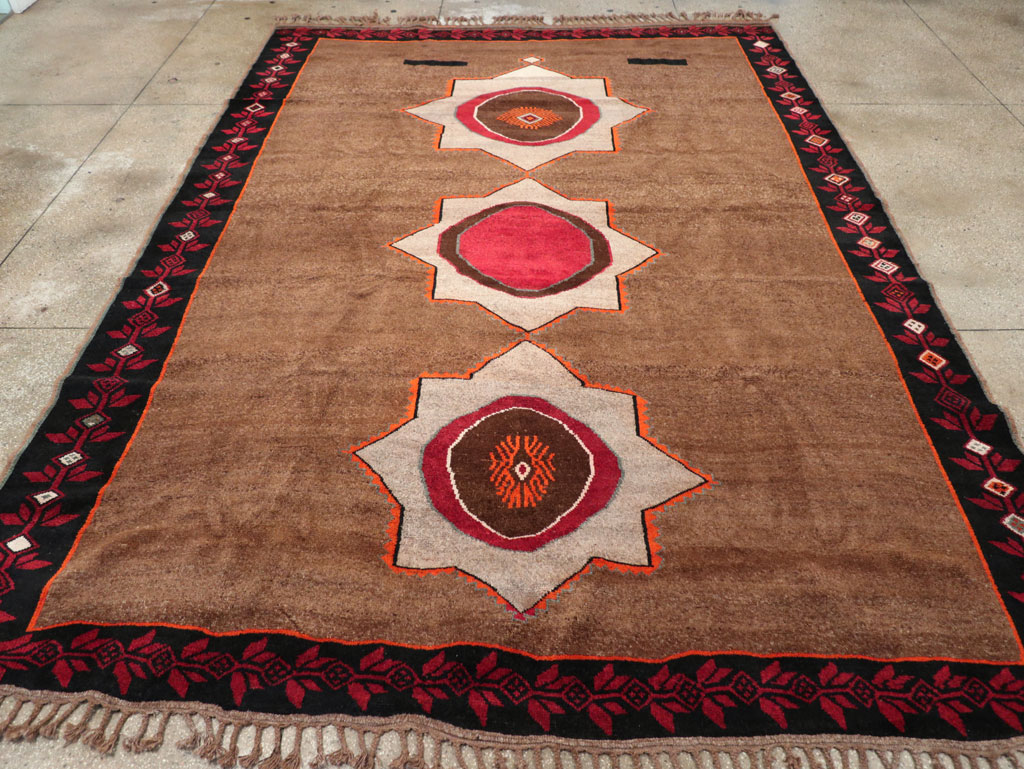 Vintage Turkish Anatolian Tribal Room Size Carpet, No.31584 - Galerie Shabab
