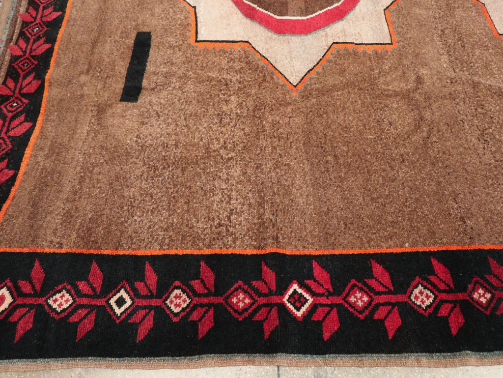 Vintage Turkish Anatolian Tribal Room Size Carpet, No.31584 - Galerie Shabab