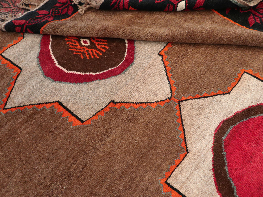 Vintage Turkish Anatolian Tribal Room Size Carpet, No.31584 - Galerie Shabab