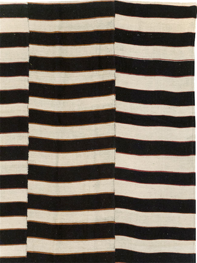 Modern Turkish Flatweave Kilim Room Size Carpet, No.31595 - Galerie Shabab