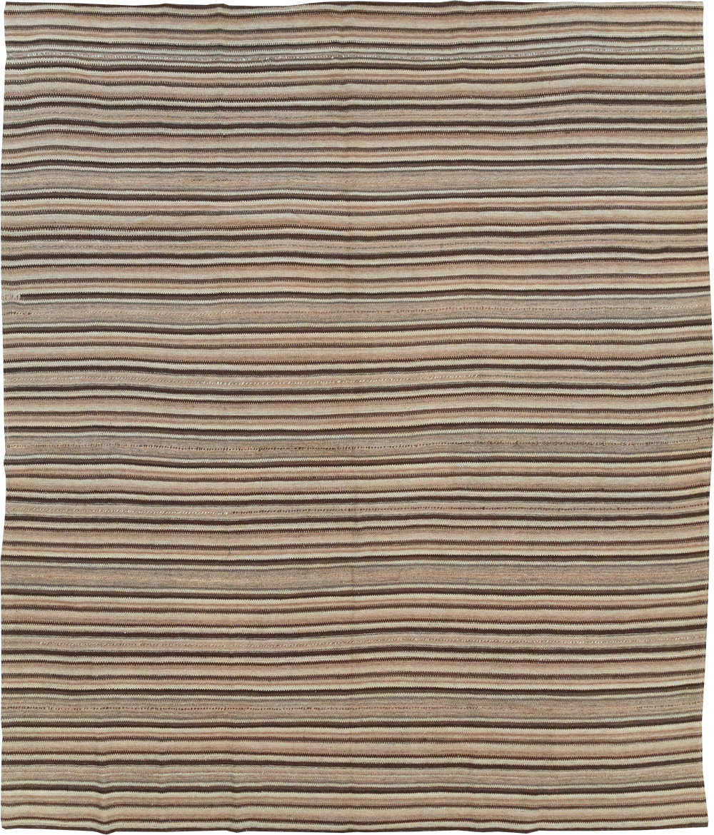 Vintage Turkish Flatweave Kilim Room Size Carpet, No.31600 - Galerie Shabab