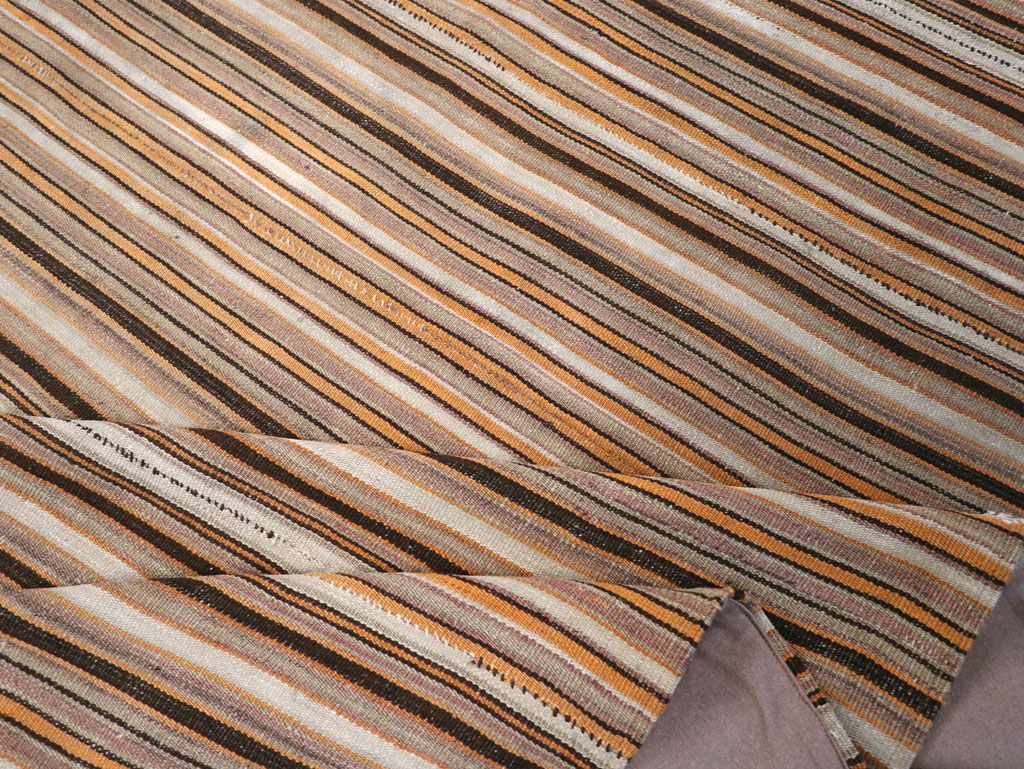 Vintage Persian Flatweave Kilim Square Carpet, No.31604 - Galerie Shabab