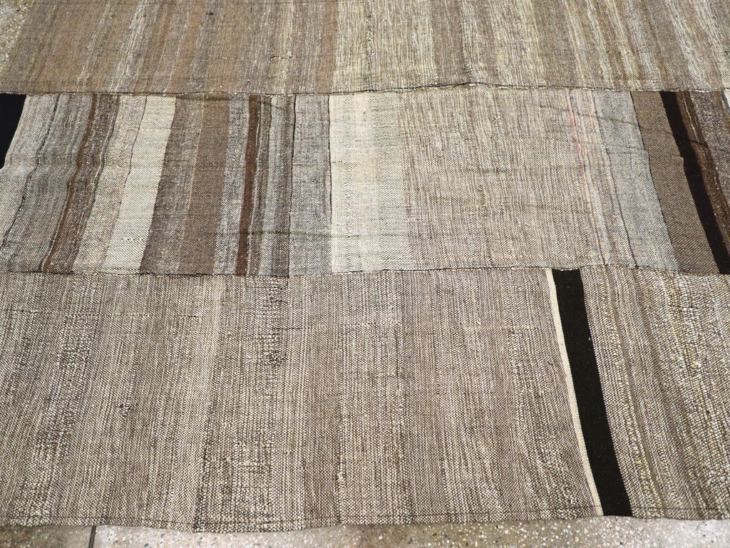 Modern Turkish Flatweave Room Size Carpet, No.31605 - Galerie Shabab