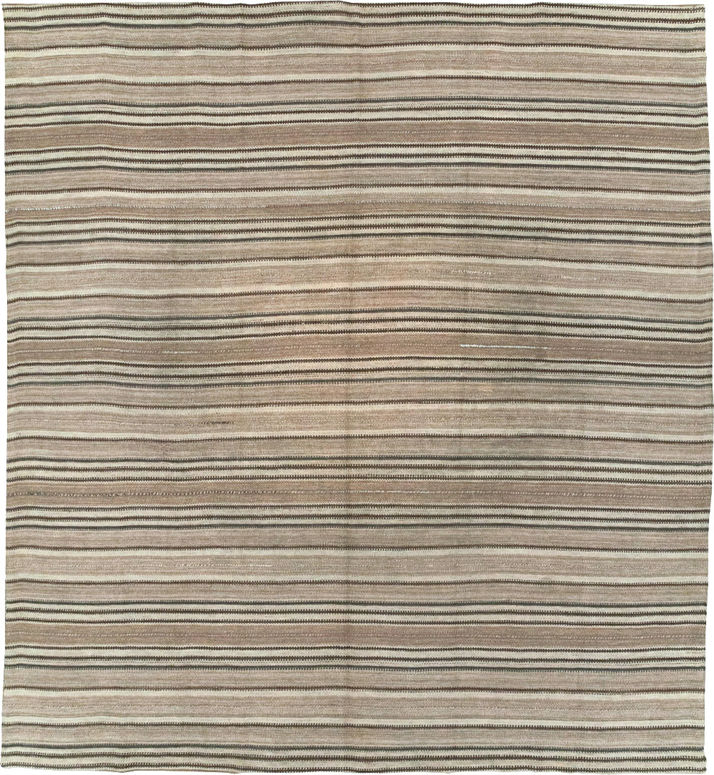 Vintage Turkish Flatweave Kilim Room Size Carpet, No.31606 - Galerie Shabab