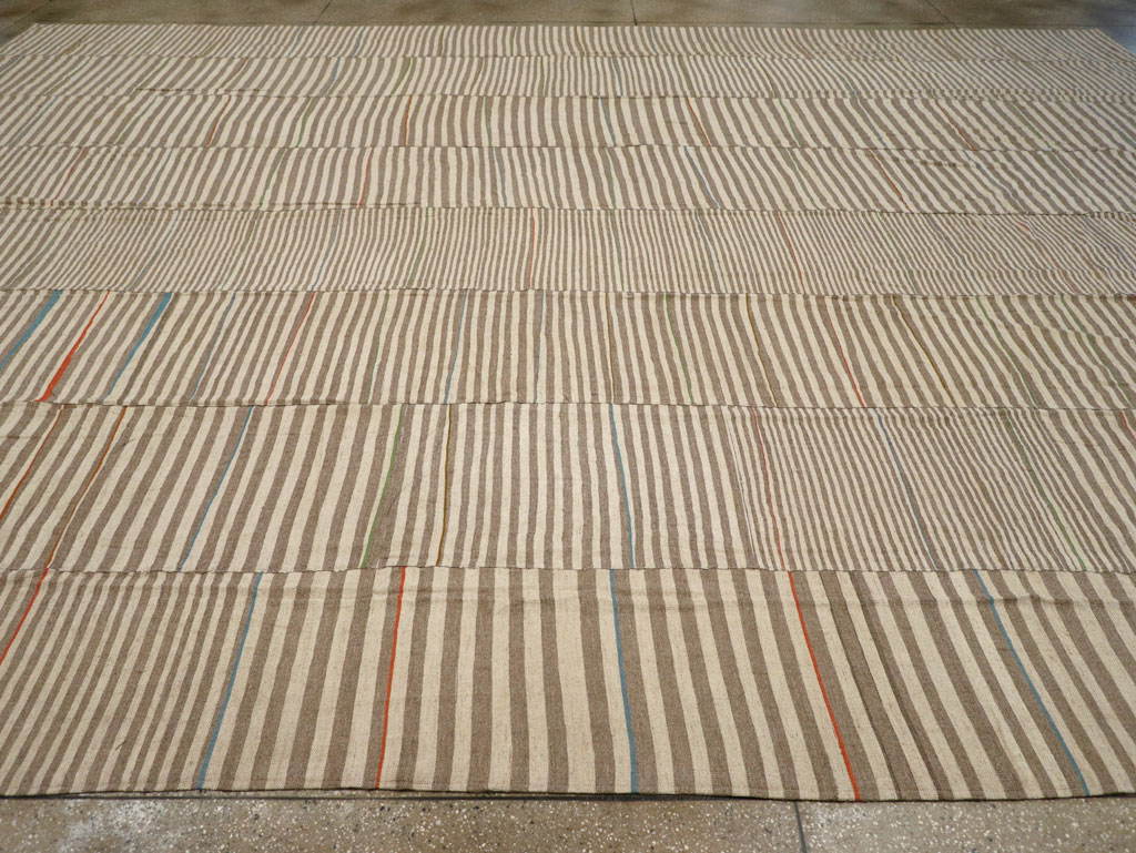 Modern Turkish Flatweave Kilim Large Carpet, No.31608 - Galerie Shabab