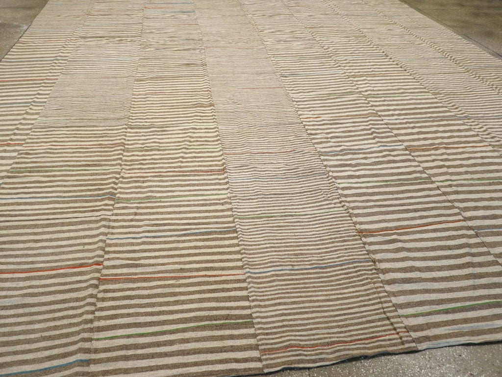 Modern Turkish Flatweave Kilim Large Carpet, No.31608 - Galerie Shabab