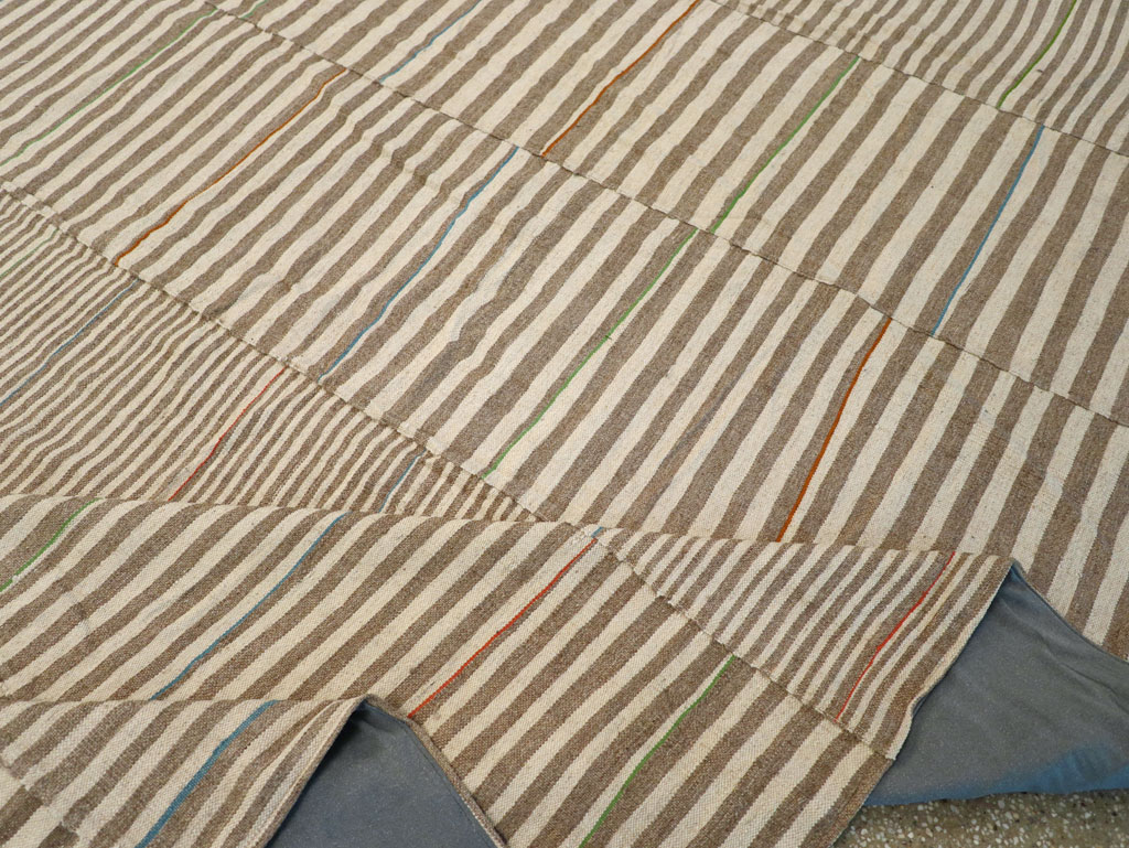 Modern Turkish Flatweave Kilim Large Carpet, No.31608 - Galerie Shabab