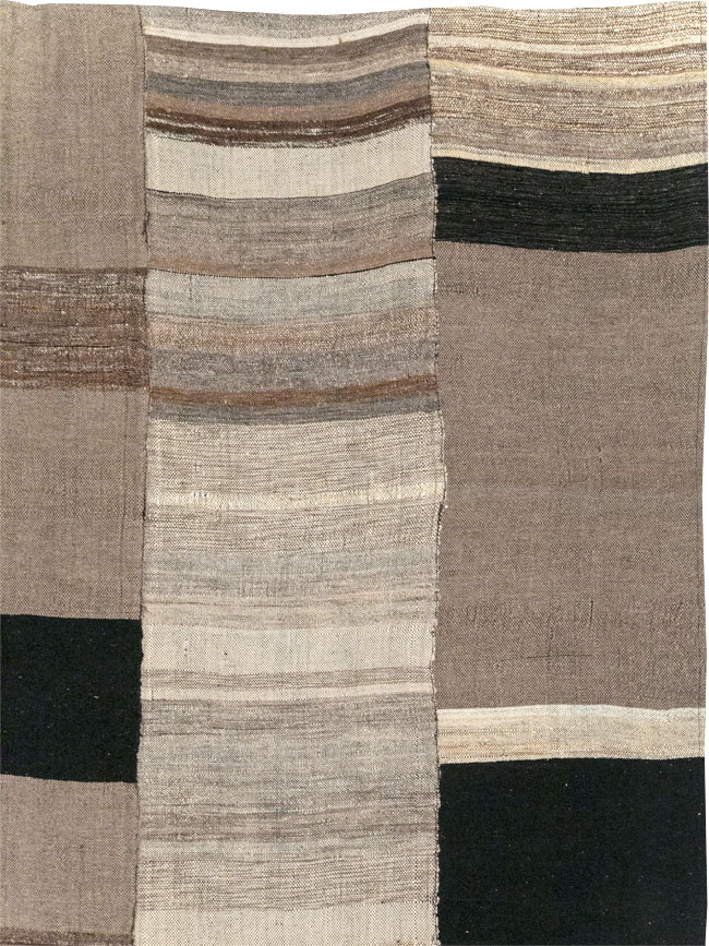 Modern Turkish Flatweave Square Room Size Carpet, No.31609 - Galerie Shabab