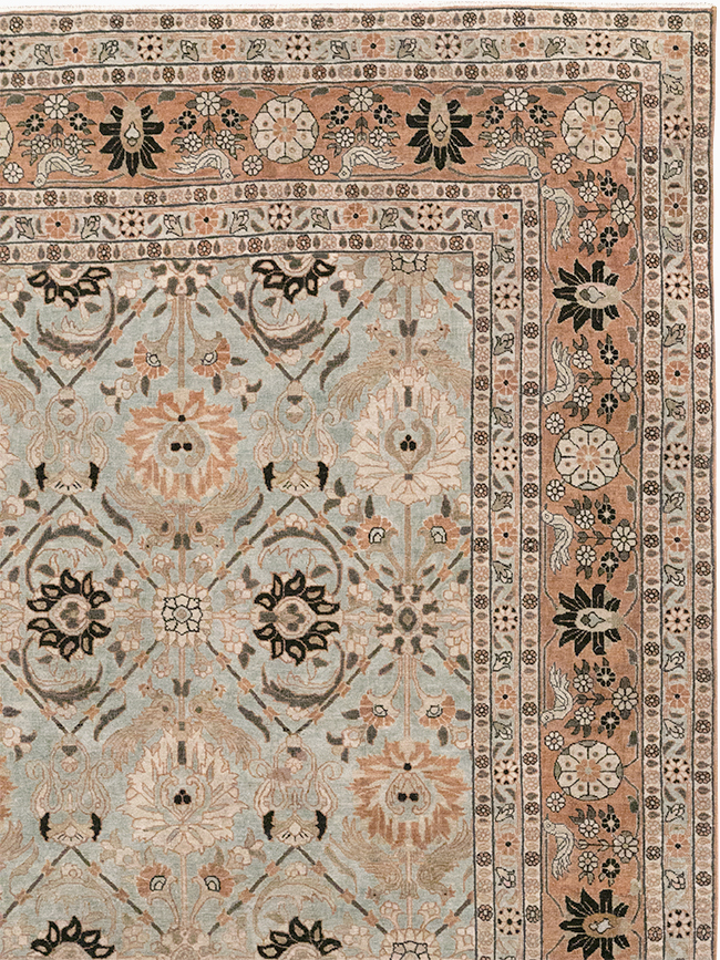 Antique Persian Varamin Room Size Carpet, No.31611 - Galerie Shabab