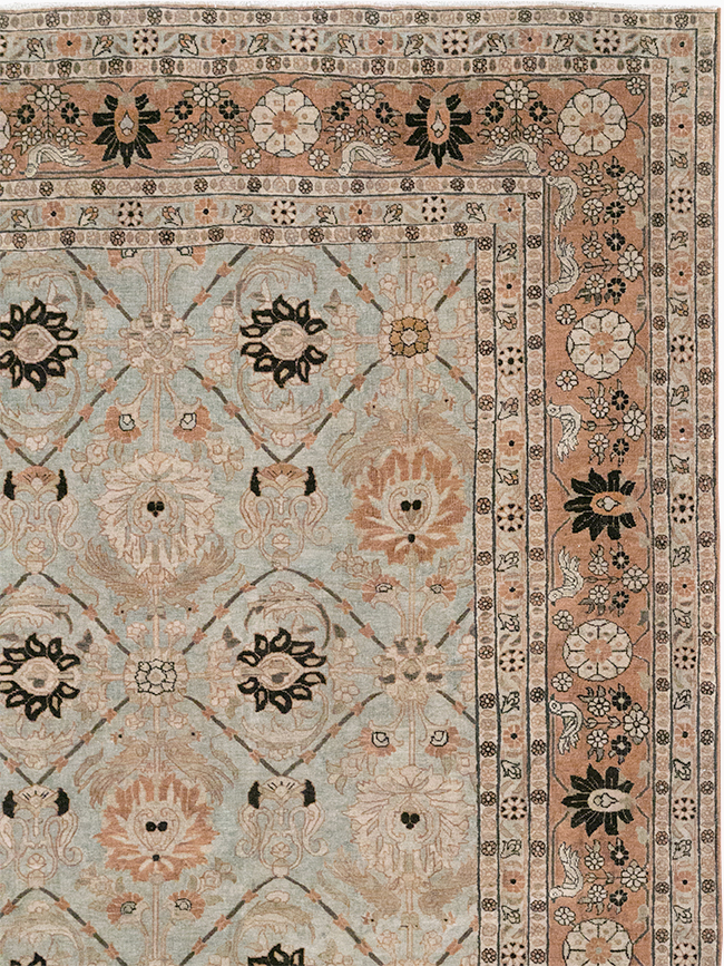 Antique Persian Varamin Room Size Carpet, No.31611 - Galerie Shabab