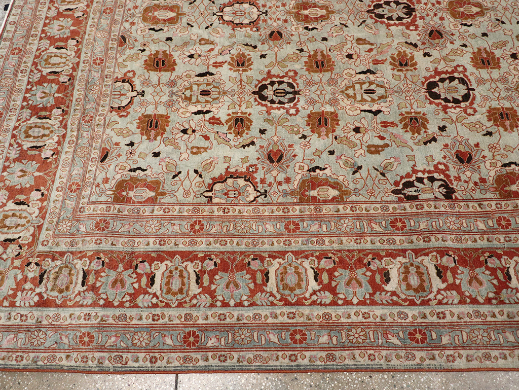 Antique Persian Varamin Room Size Carpet, No.31612 - Galerie Shabab