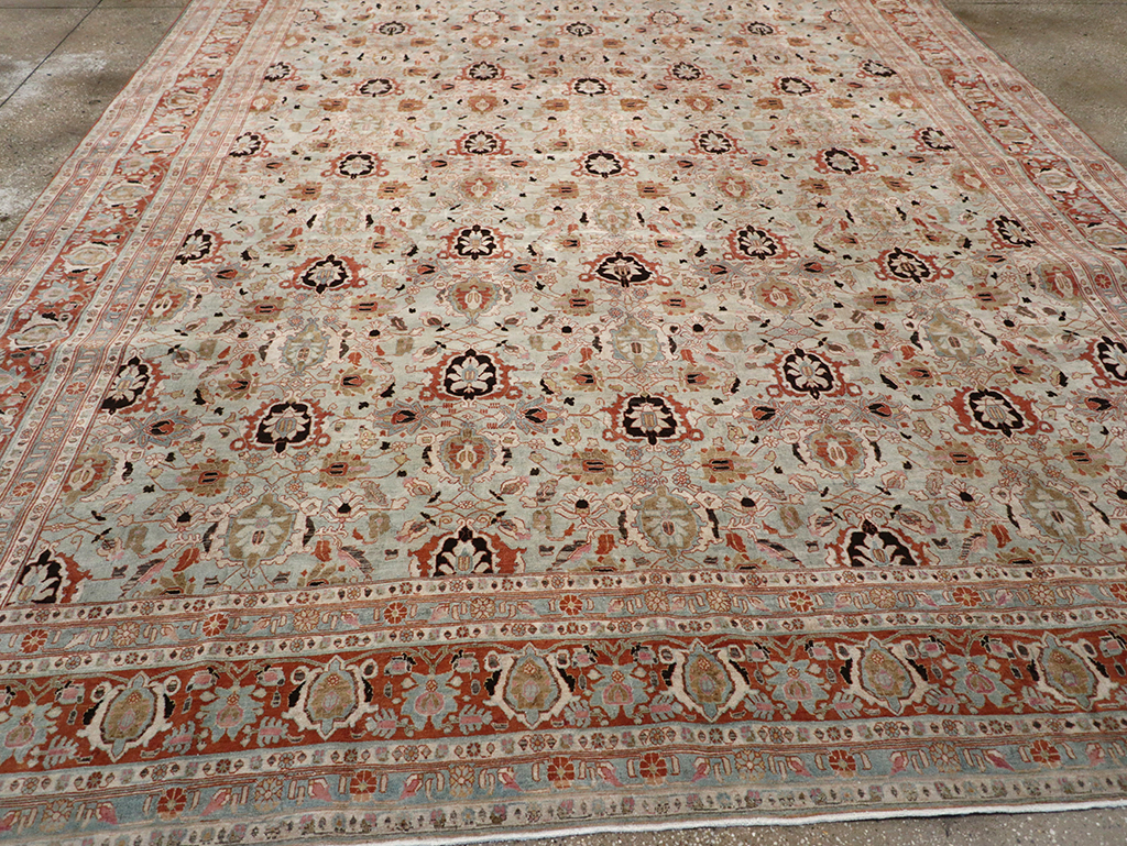 Antique Persian Varamin Room Size Carpet, No.31612 - Galerie Shabab