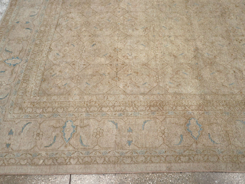Vintage Persian Mahal Room Size Carpet, No.31619 - Galerie Shabab