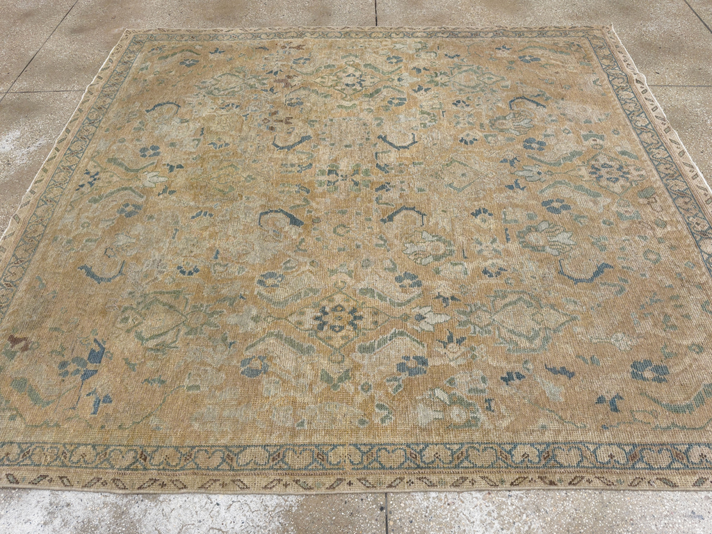 Vintage Persian Mahal Square Accent Carpet, No.31620 - Galerie Shabab