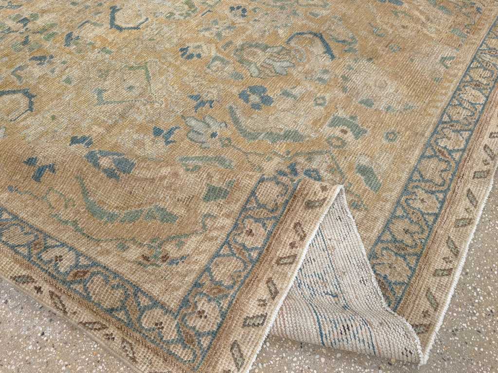 Vintage Persian Mahal Square Accent Carpet, No.31620 - Galerie Shabab