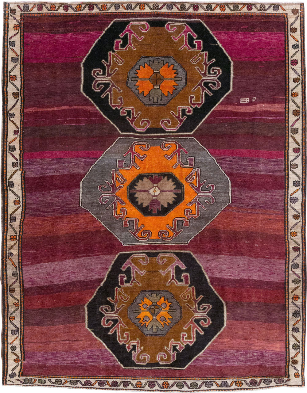 Vintage Turkish Anatolian Small Tribal Room Size Carpet, No.31629 - Galerie Shabab