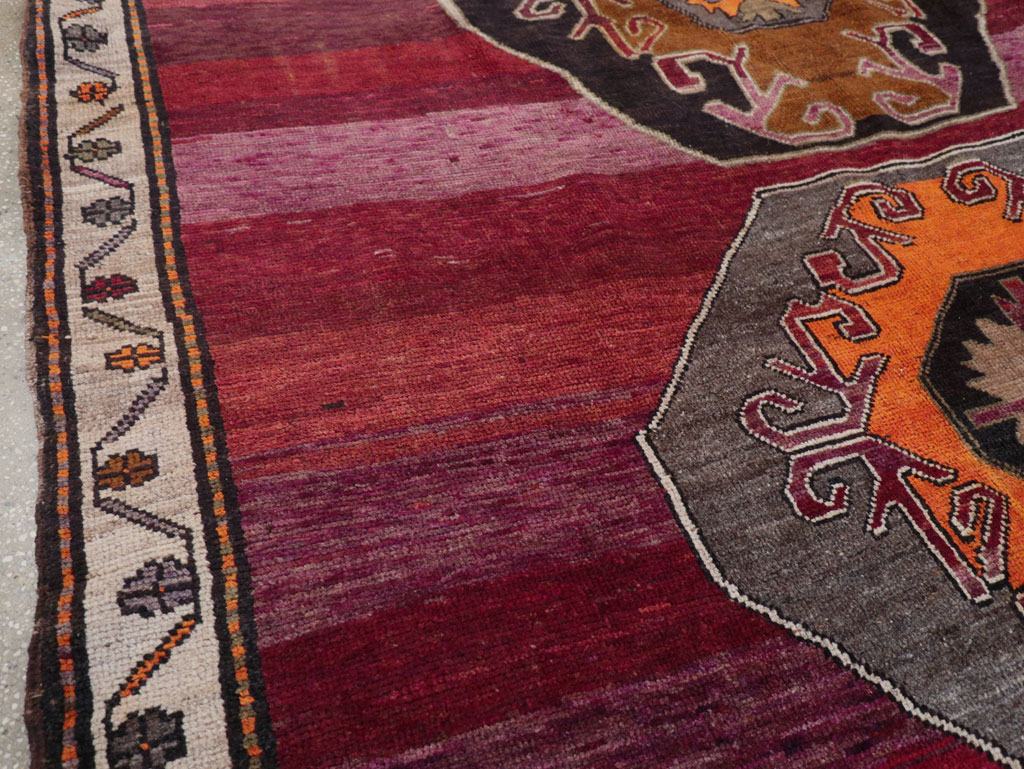 Vintage Turkish Anatolian Small Tribal Room Size Carpet, No.31629 - Galerie Shabab