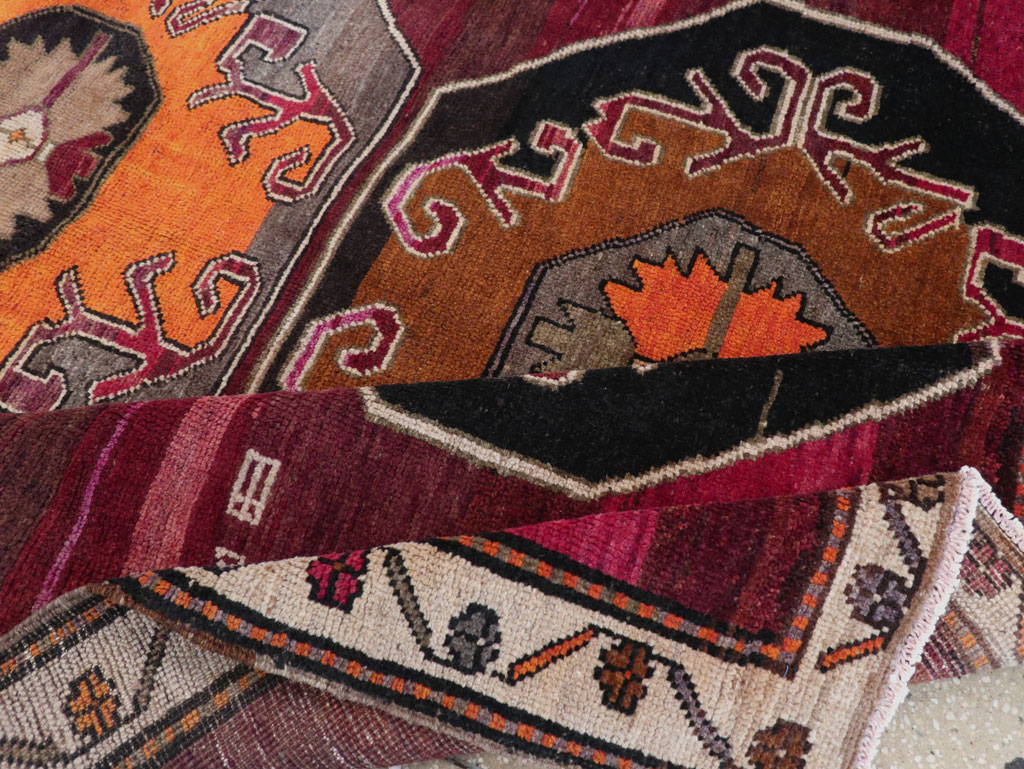 Vintage Turkish Anatolian Small Tribal Room Size Carpet, No.31629 - Galerie Shabab