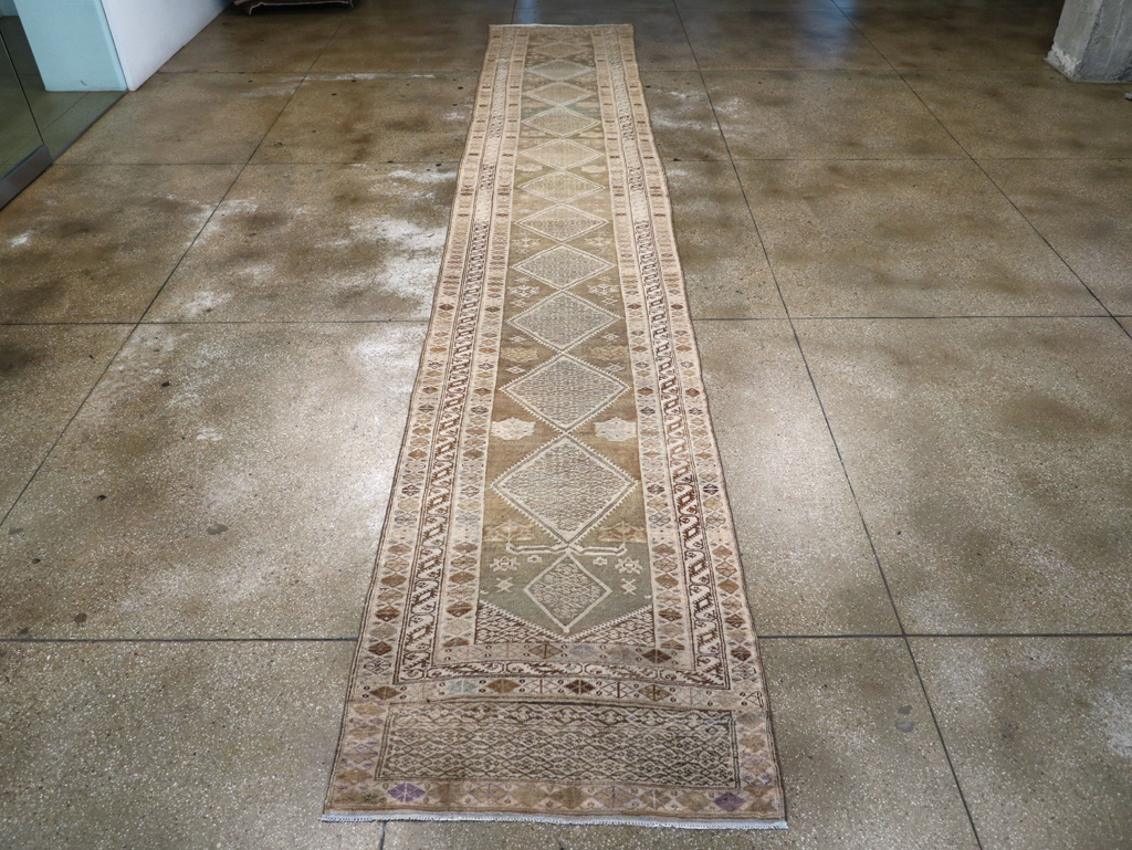 Vintage Persian Kurd Long Runner, No.31636 - Galerie Shabab