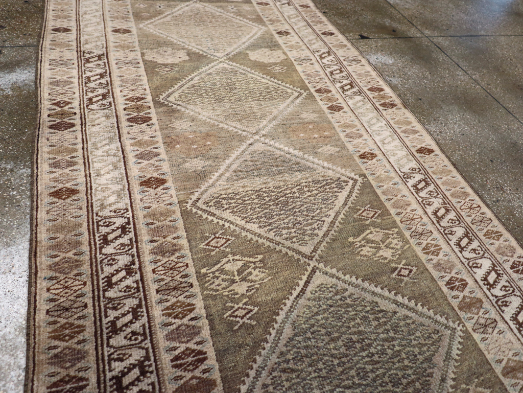 Vintage Persian Kurd Long Runner, No.31636 - Galerie Shabab