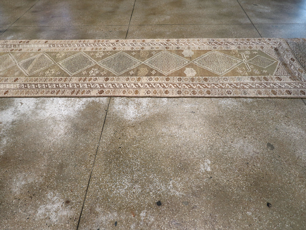 Vintage Persian Kurd Long Runner, No.31636 - Galerie Shabab