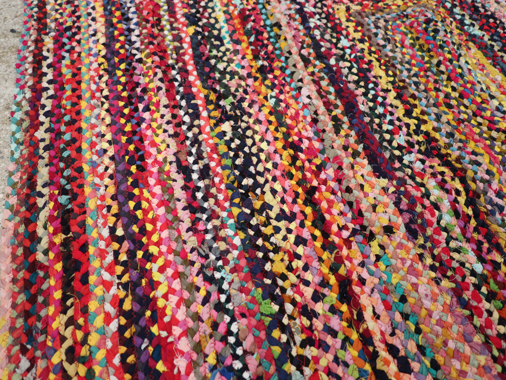 Vintage American Braided Accent Rug, No.31643 - Galerie Shabab