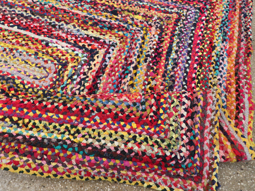 Vintage American Braided Accent Rug, No.31643 - Galerie Shabab