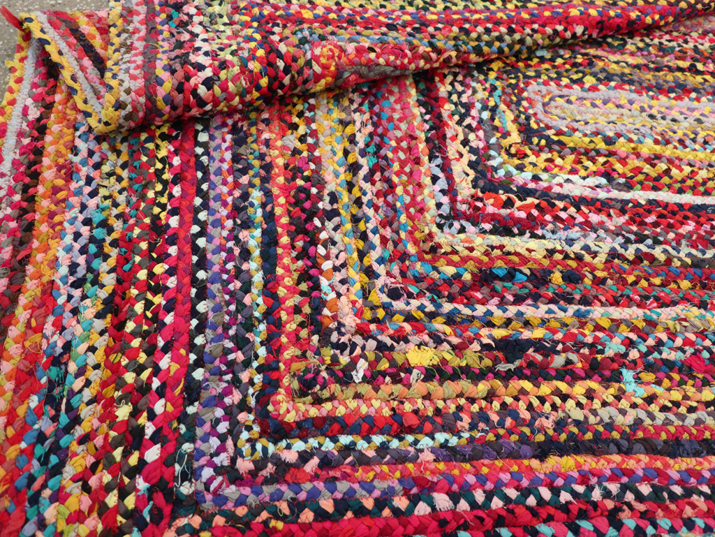 Vintage American Braided Accent Rug, No.31643 - Galerie Shabab