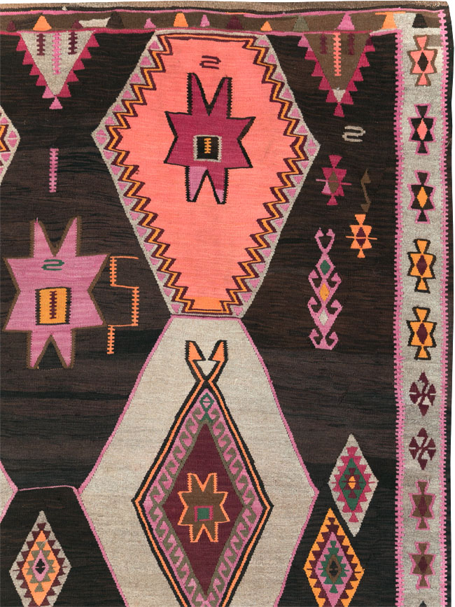 Vintage Turkish Flatweave Kilim Room Size Carpet, No.31648 - Galerie Shabab