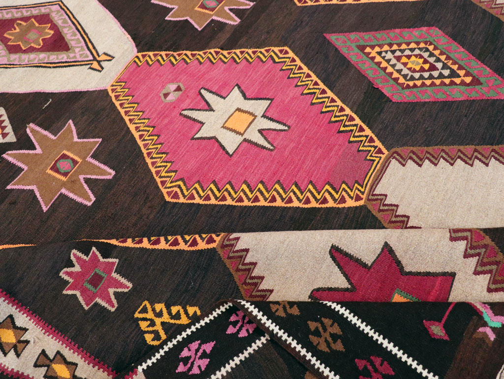 Vintage Turkish Flatweave Kilim Room Size Carpet, No.31648 - Galerie Shabab