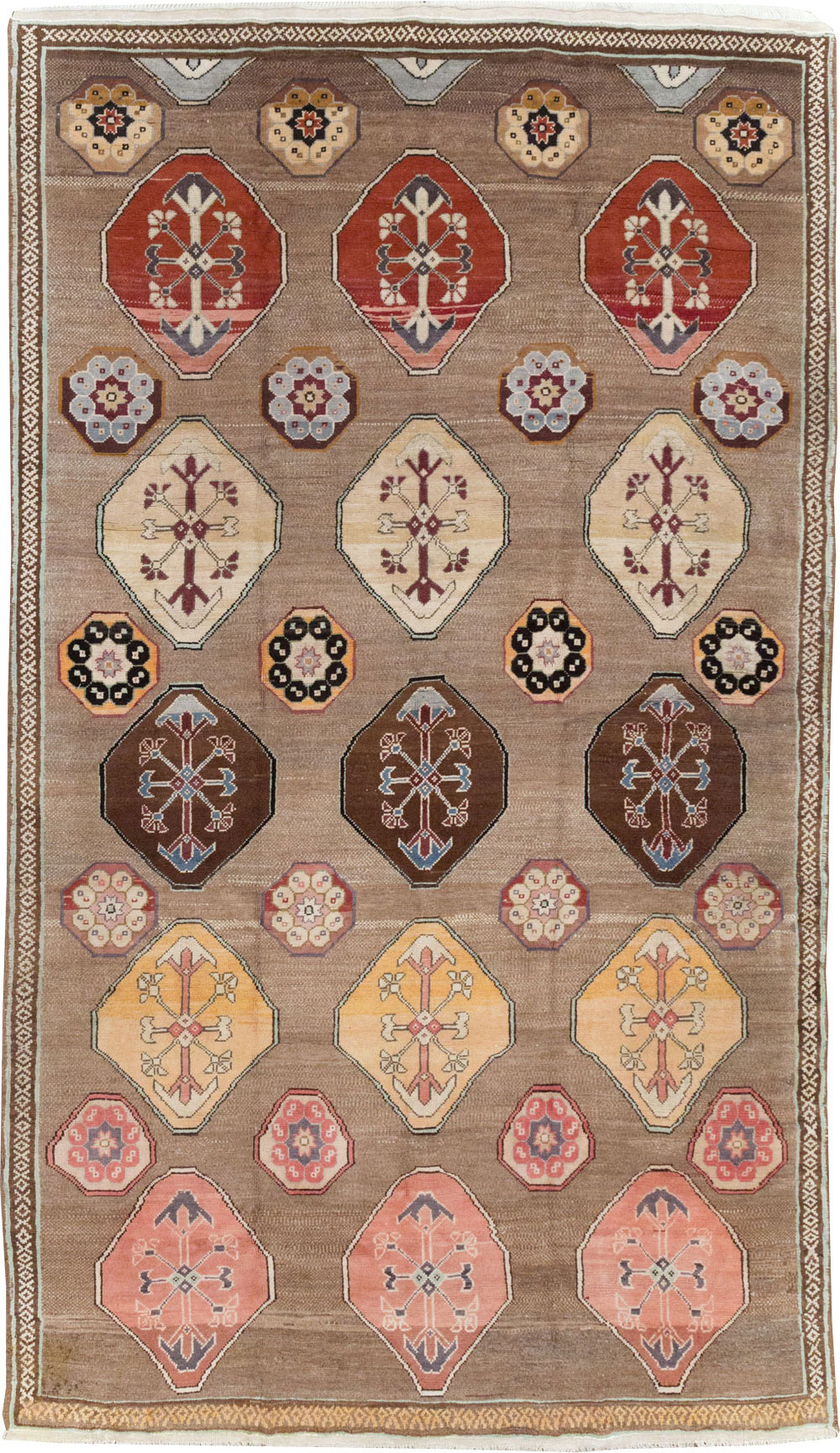 Vintage Turkish Anatolian Tribal Room Size Carpet, No.31649 - Galerie Shabab