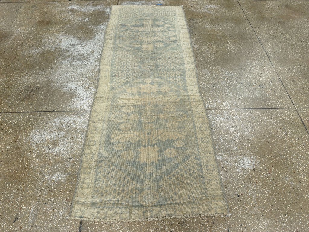 Antique Turkish Anatolian Small Runner, No.31654 - Galerie Shabab
