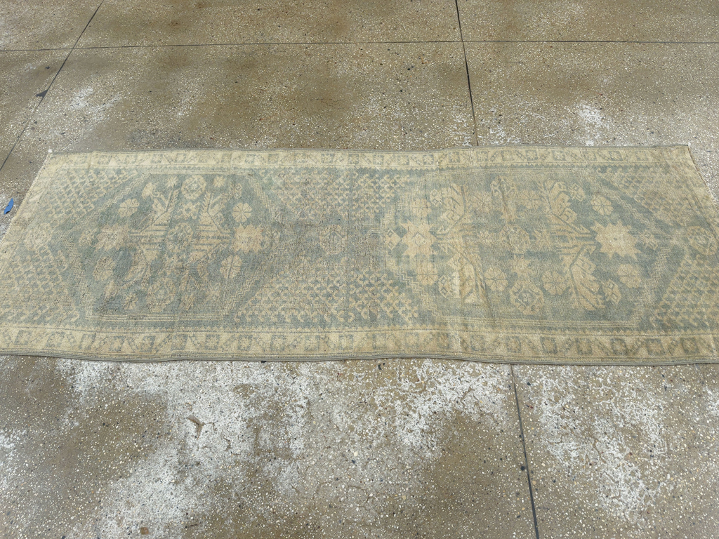 Antique Turkish Anatolian Small Runner, No.31654 - Galerie Shabab