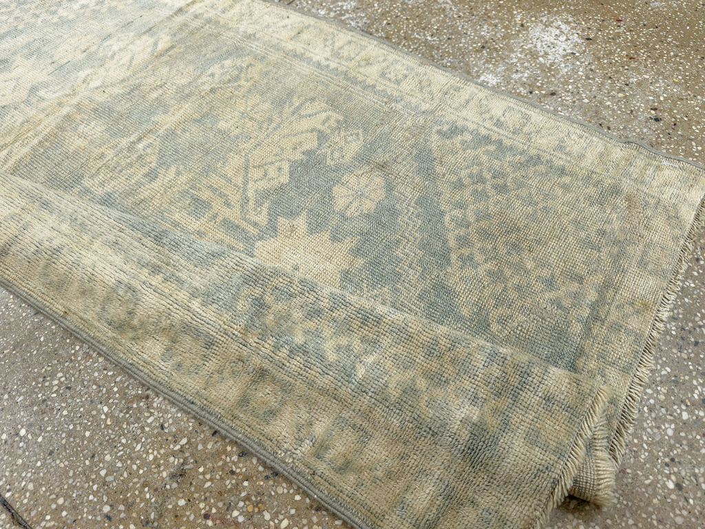 Antique Turkish Anatolian Small Runner, No.31654 - Galerie Shabab