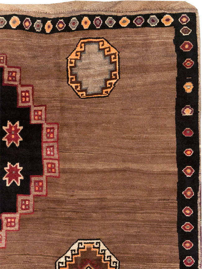 Vintage Turkish Anatolian Tribal Square Room Size Carpet, No.31677 - Galerie Shabab