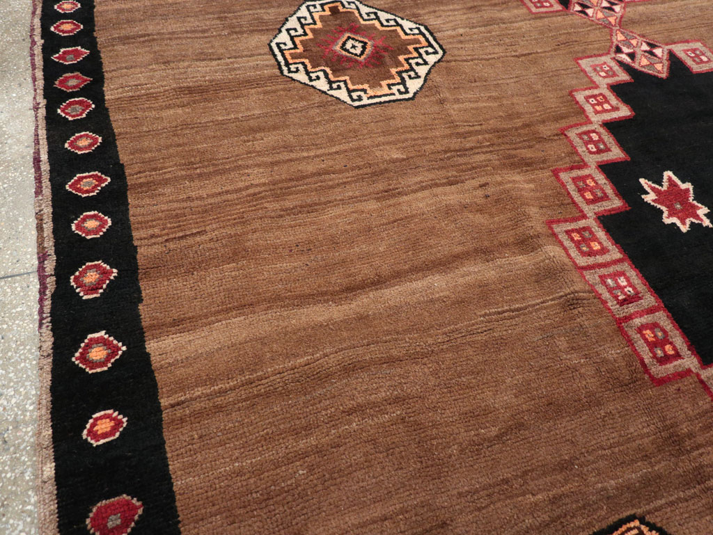 Vintage Turkish Anatolian Tribal Square Room Size Carpet, No.31677 - Galerie Shabab