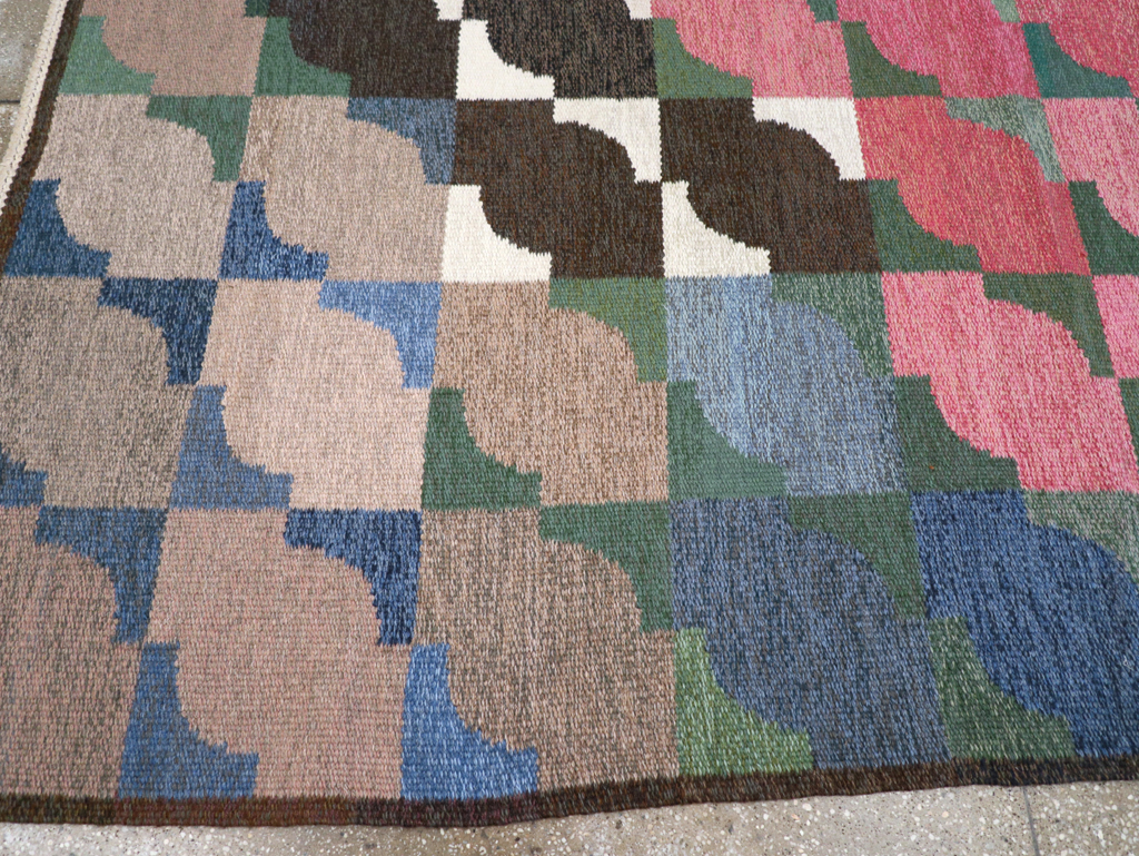 Vintage Swedish Flatweave Kilim Small Room Size Carpet, No.31678 - Galerie Shabab
