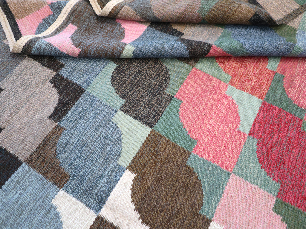 Vintage Swedish Flatweave Kilim Small Room Size Carpet, No.31678 - Galerie Shabab