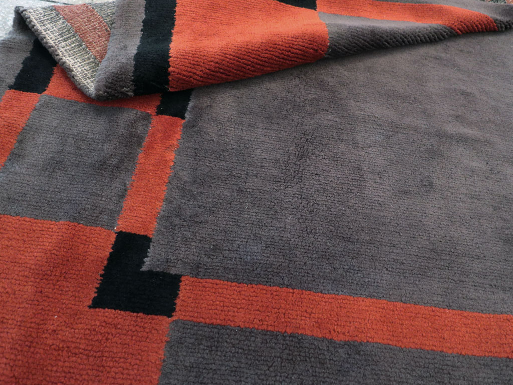 Vintage French Art Deco Accent Rug, No.31683 - Galerie Shabab