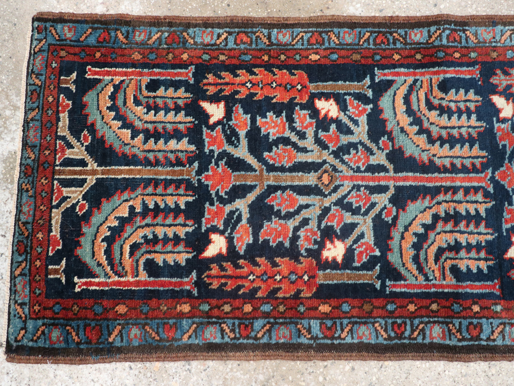 Antique Persian Heriz Runner, No.31684 - Galerie Shabab