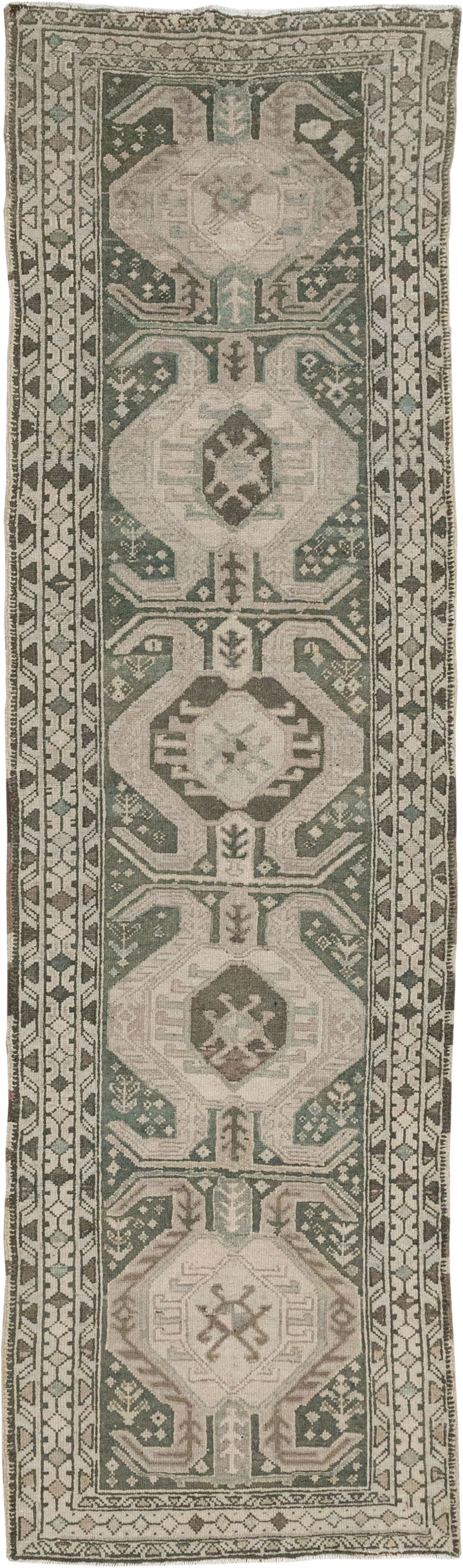 Antique Persian Malayer Runner, No.31689 - Galerie Shabab