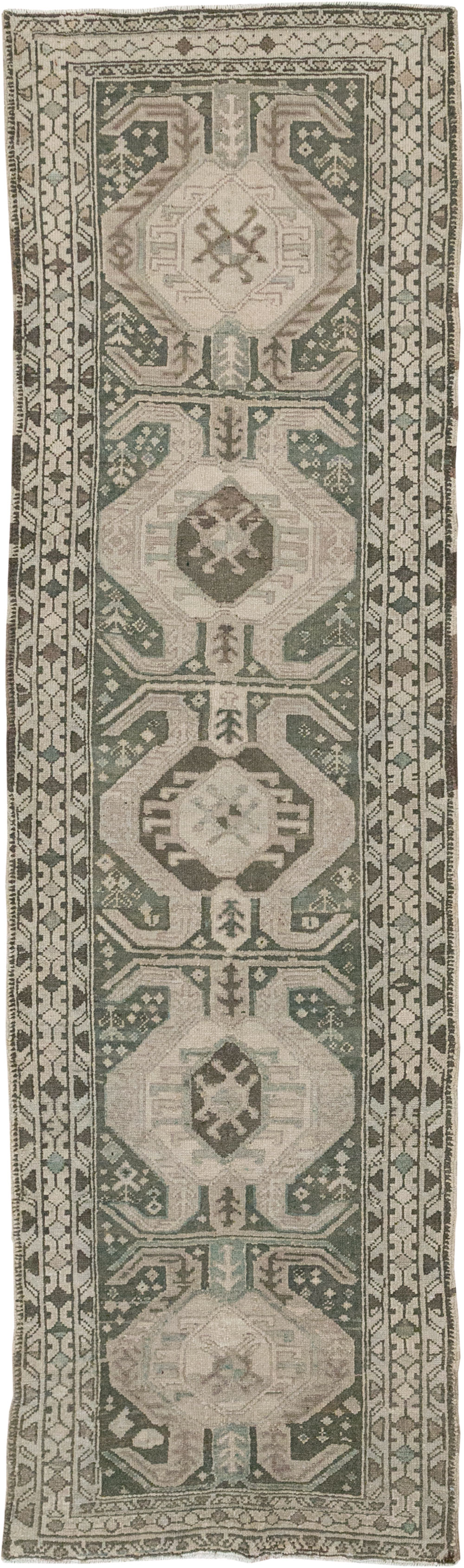 Antique Persian Malayer Runner, No.31689 - Galerie Shabab