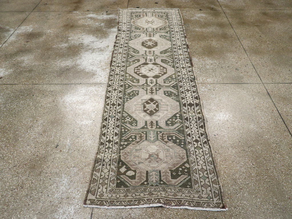 Antique Persian Malayer Runner, No.31689 - Galerie Shabab