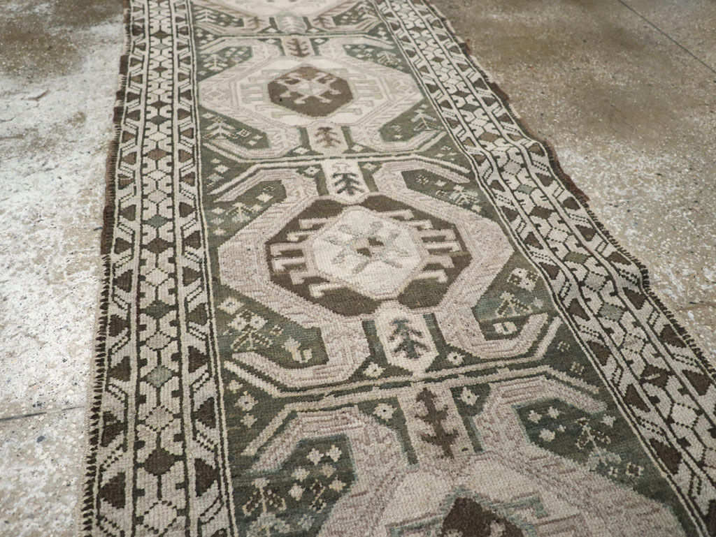 Antique Persian Malayer Runner, No.31689 - Galerie Shabab